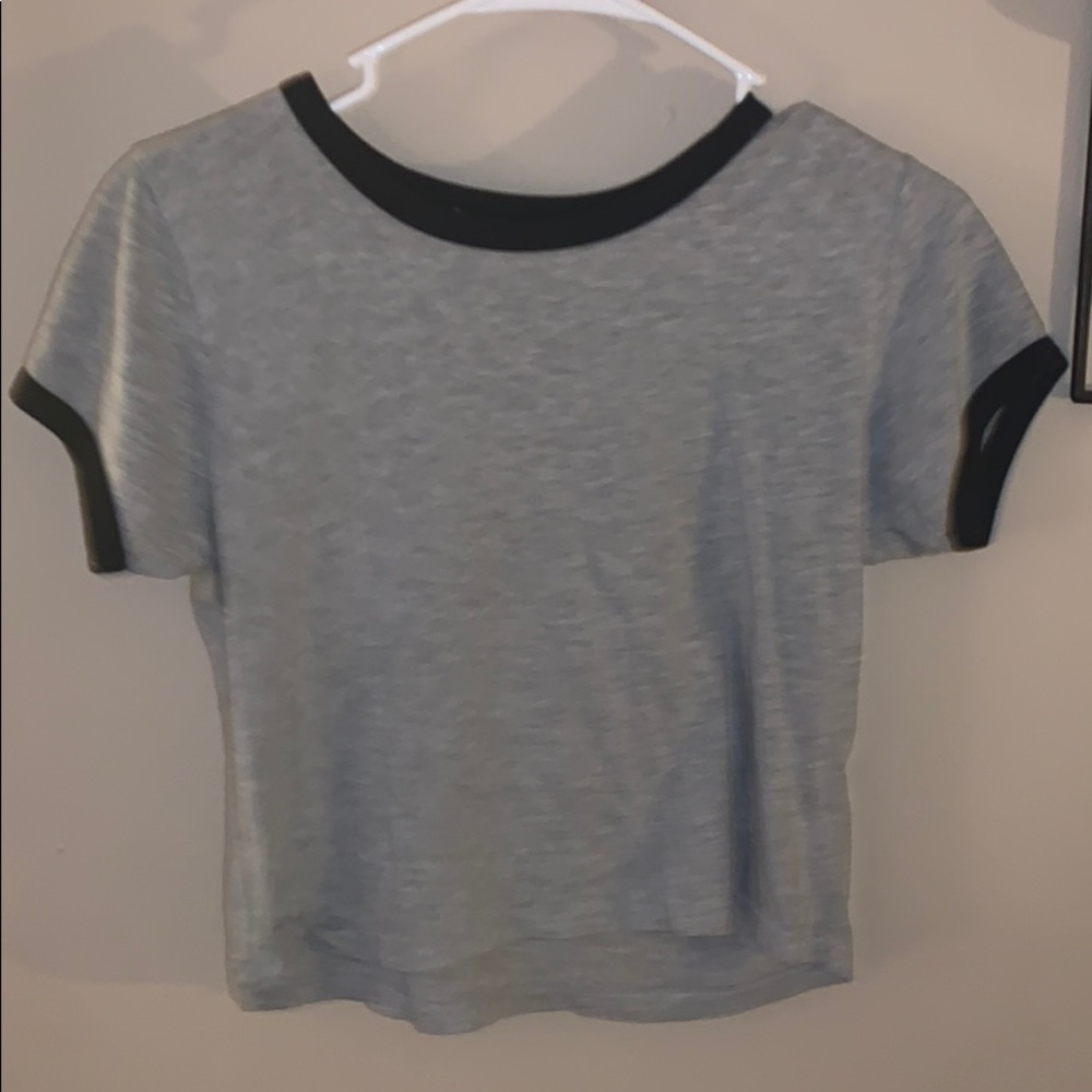 Grey t shirt